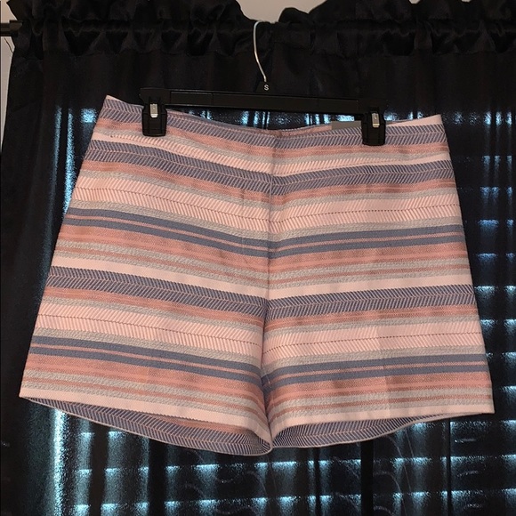 Linen Shorts - Picture 1 of 4